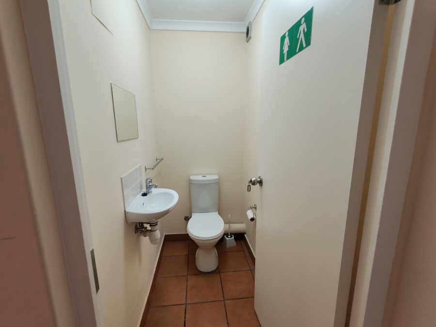To Let Commercial Property for Rent in Asla Park Western Cape